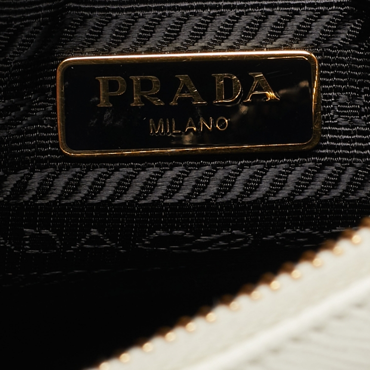 Pre Owned Prada Cream Saffiano Leather Re-Edition 2005 Baguette Bag