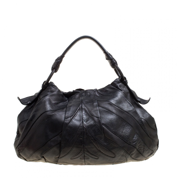 مملوكة مسبقًا Prada Black Ruffle Leather Mordore Hobo 