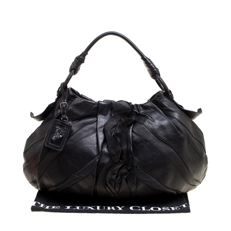 مملوكة مسبقًا Prada Black Ruffle Leather Mordore Hobo 