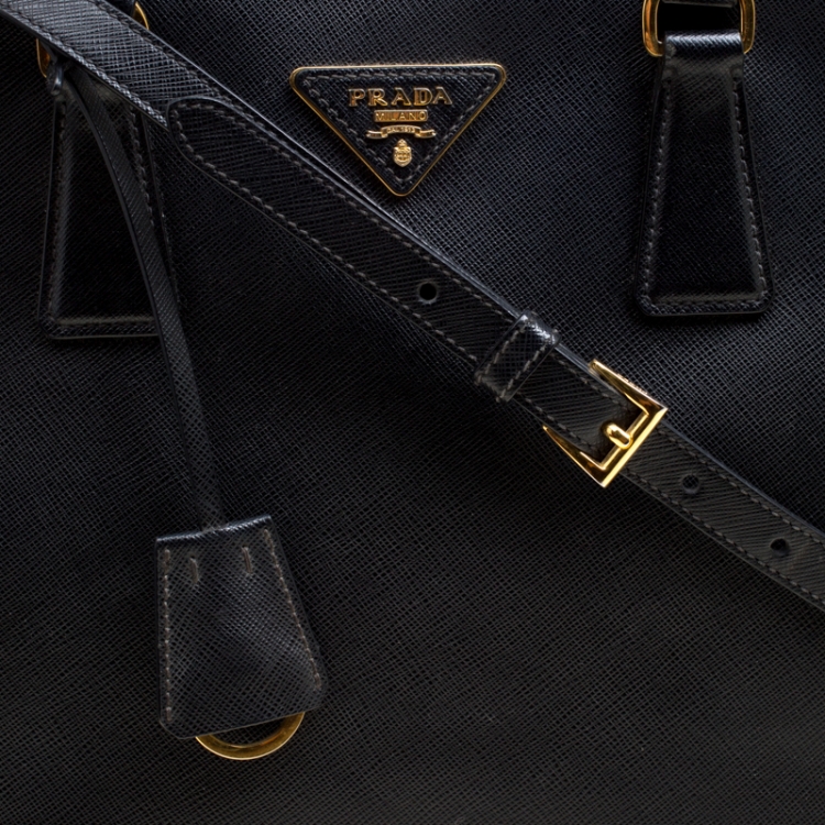 Pre Owned Prada Black Saffiano Lux Leather Medium Galleria Double Zip Top Handle Bag