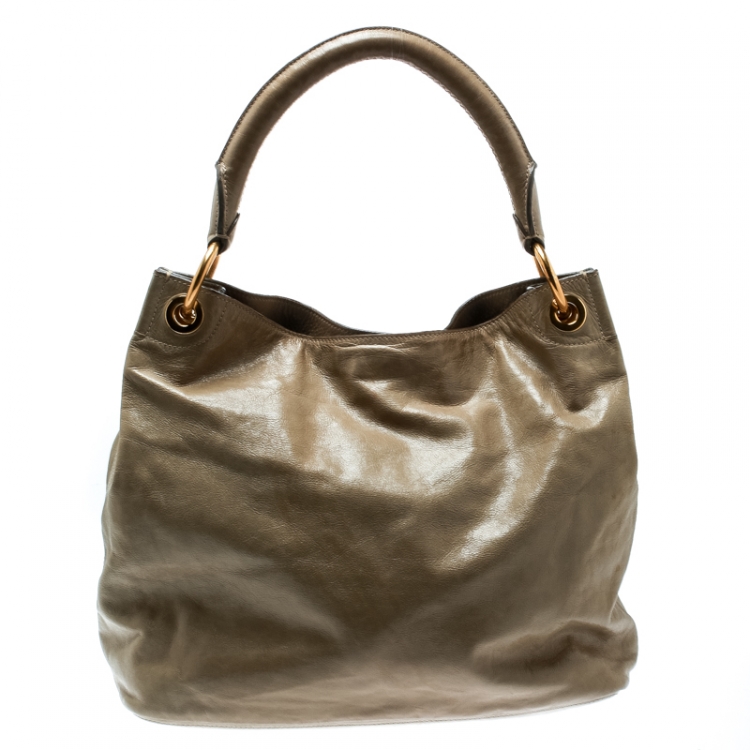 مملوكة مسبقًا Prada Light Olive Green Leather Hobo