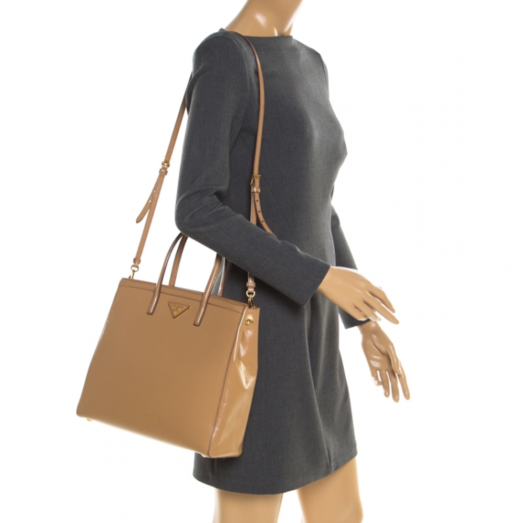 Pre Owned Prada Beige Saffiano Lux Leather Parabole Top Handle Bag