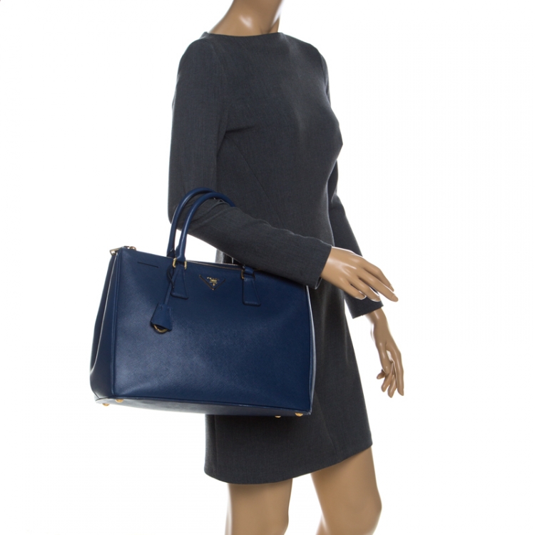 Pre Owned Prada Blue Saffiano Lux Leather Large Double Zip Tote