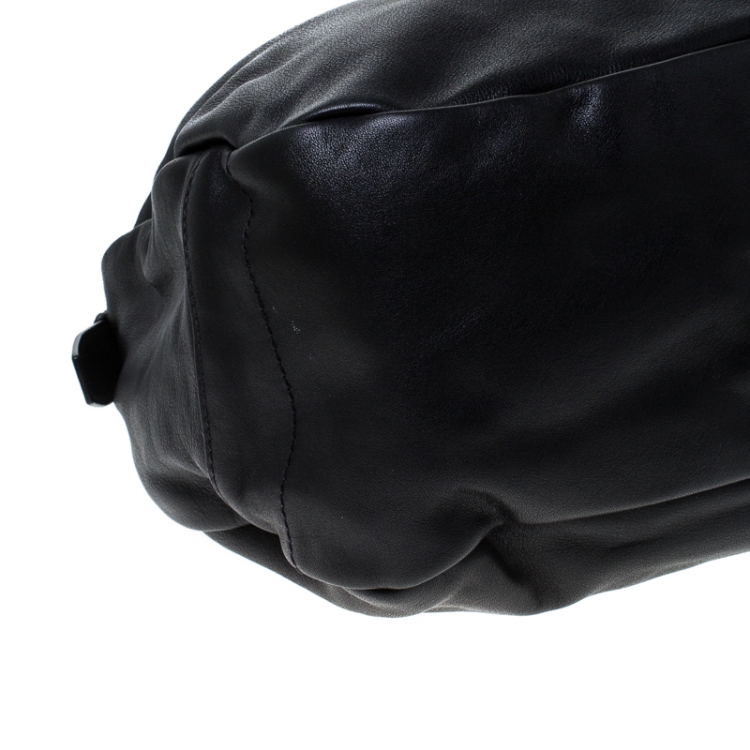 مملوكة مسبقًا Prada Black Vitello Daino Leather Zip-Top Hobo 