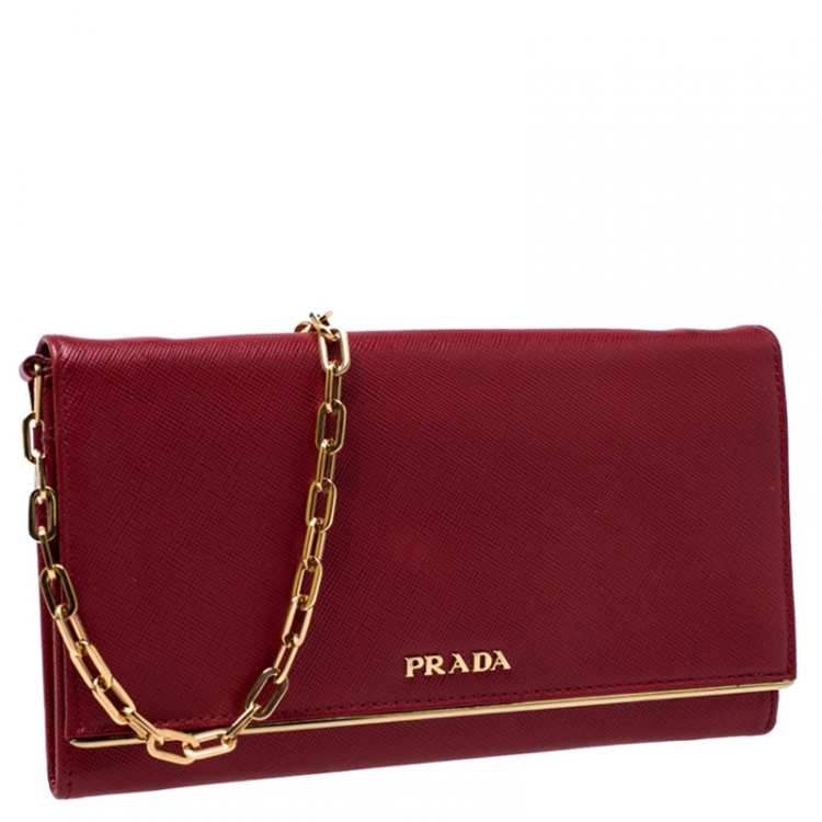 مملوكة مسبقًا Prada Red Saffiano Leather Full Metal Flap Bar Wallet on Chain