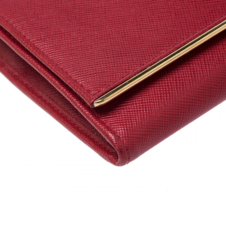 مملوكة مسبقًا Prada Red Saffiano Leather Full Metal Flap Bar Wallet on Chain