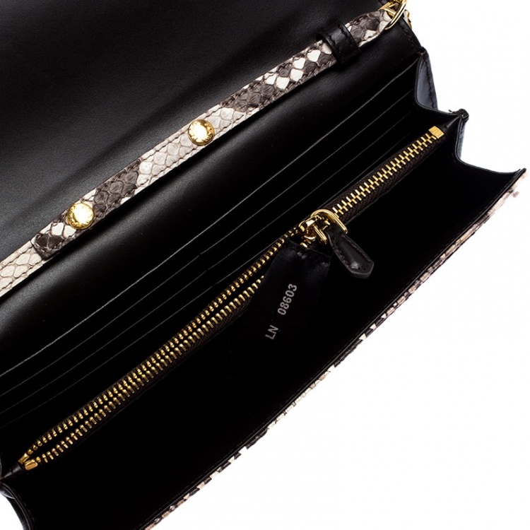 PRADA プラダ Flap Long Wallet　貰い物 Prada Beige/Light Pink Python Oro Flap Wallet On Chain Prada