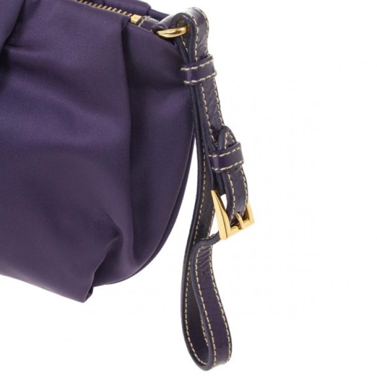 مملوكة مسبقًا Prada Purple Pleated Logo Wristlet
