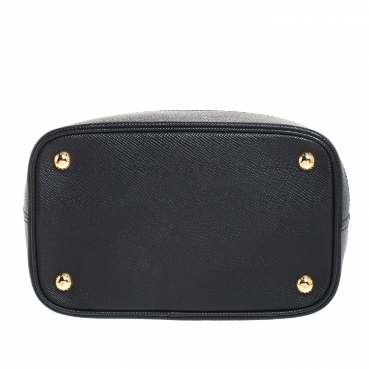 Pre Owned Prada Black/Beige Straw and Leather Medium Panier Top Handle Bag
