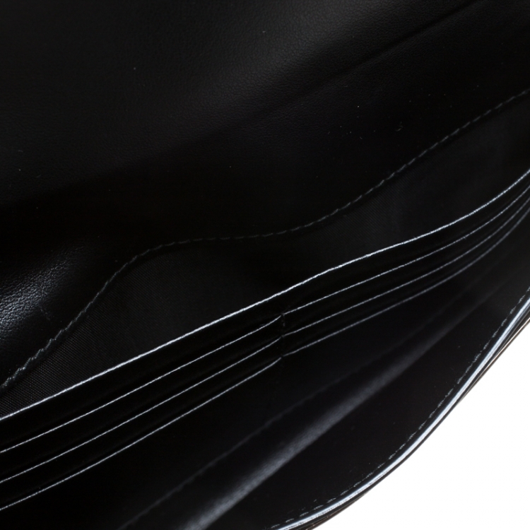 مملوكة مسبقًا Prada Bronze Patent Leather Spazzolato Logo Envelope Chain Clutch