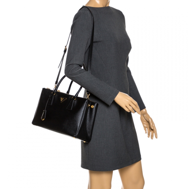Pre Owned Prada Black Saffiano Leather Small Galleria Double Zip Tote