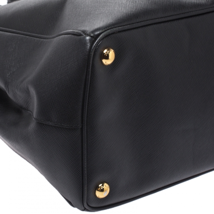 Pre Owned Prada Black Saffiano Lux Leather Medium Galleria Double Zip Tote