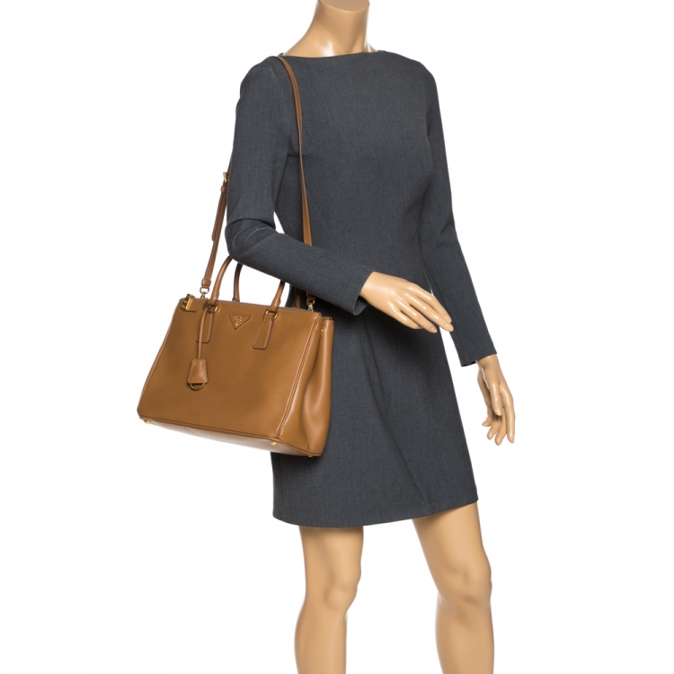 Pre Owned Prada Tan Saffiano Lux Leather Medium Galleria Double Zip Tote