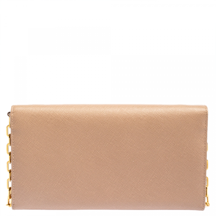 مملوكة مسبقًا Prada Beige Saffiano Metal Leather Wallet on Chain