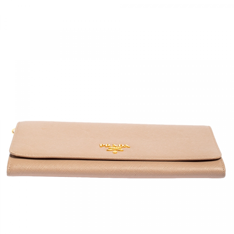 مملوكة مسبقًا Prada Beige Saffiano Metal Leather Wallet on Chain
