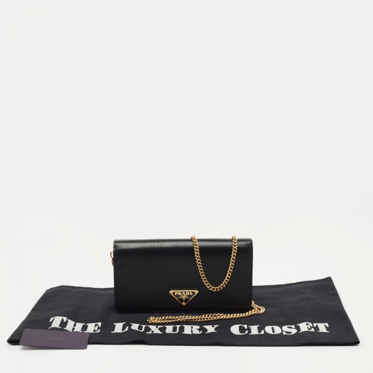 Pre Owned Prada Black Vitello Move Leather Wallet on Chain