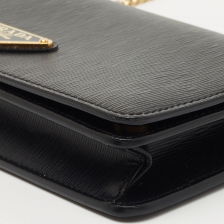Pre Owned Prada Black Vitello Move Leather Wallet on Chain