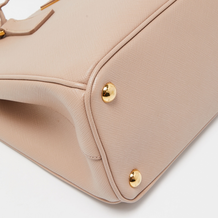 مملوكة مسبقًا Prada Beige Saffiano Lux Leather Small Galleria Double Zip Tote