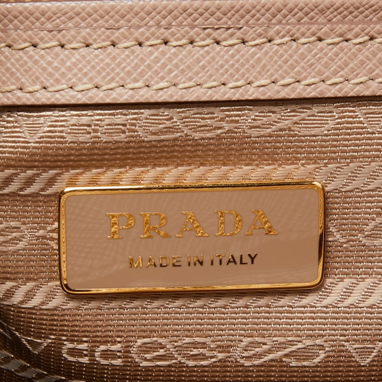 مملوكة مسبقًا Prada Beige Saffiano Lux Leather Small Galleria Double Zip Tote