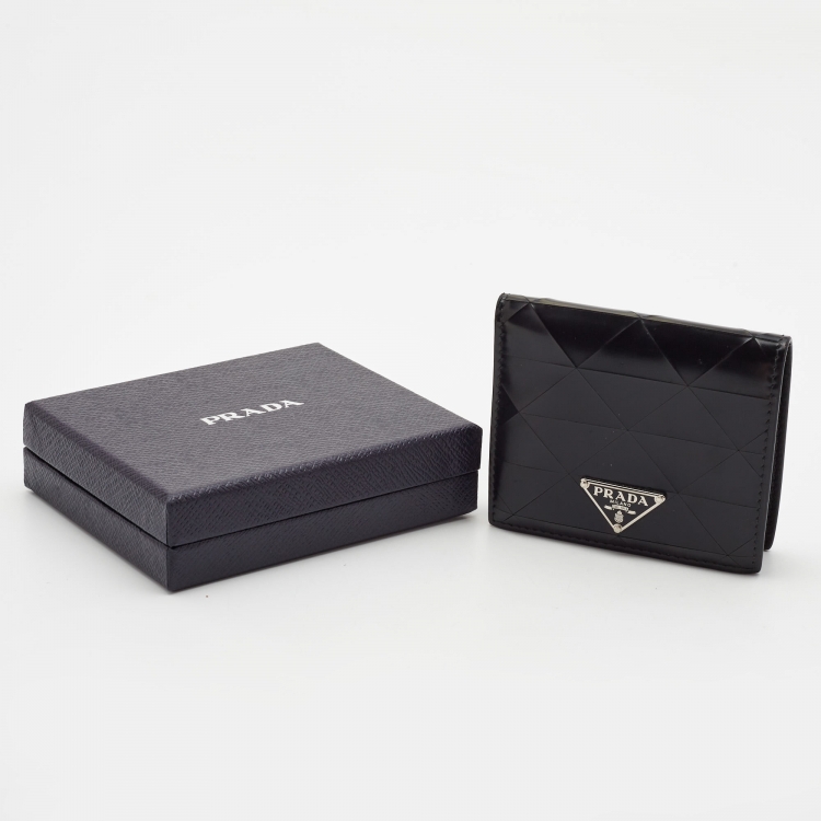 Pre Owned Prada Black Glossy Triangle Quilt Leather Flap Card Case 
