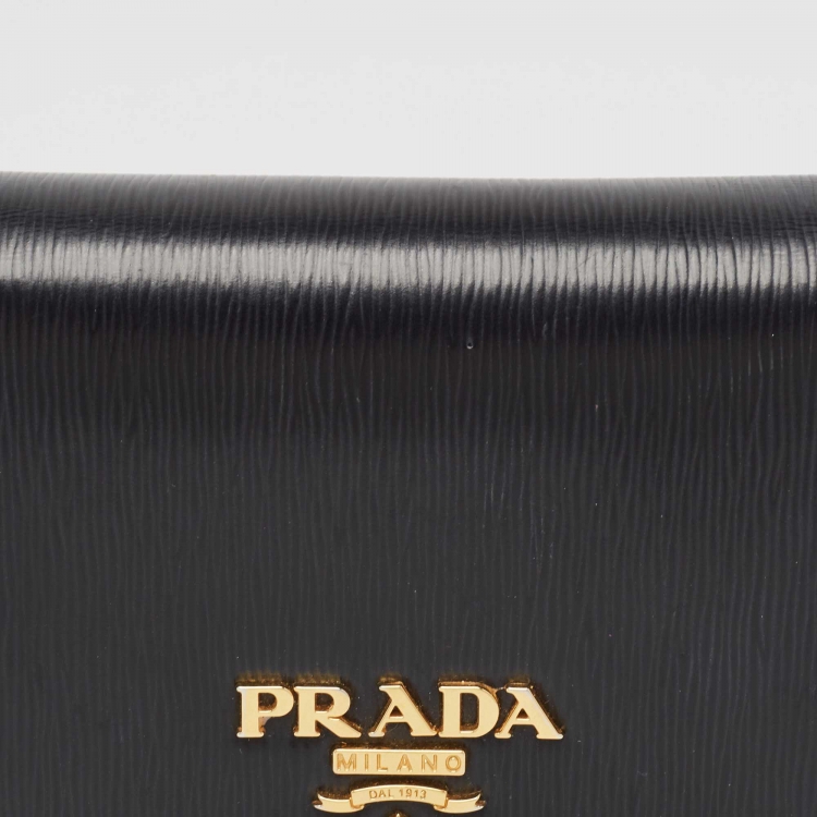 Pre Owned Prada Black Vittello Move Leather Trifold Wallet