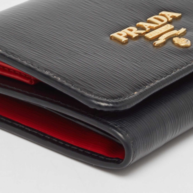 Pre Owned Prada Black Vittello Move Leather Trifold Wallet