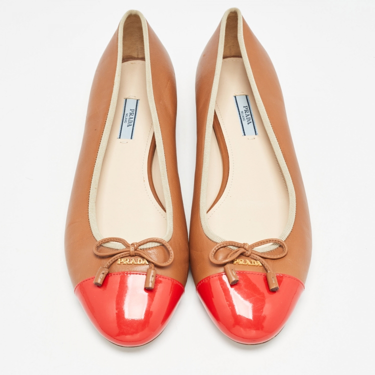 Pre Owned Prada Brown/Red Leather and Patent Cap Toe Bow Ballet Flats Size 42