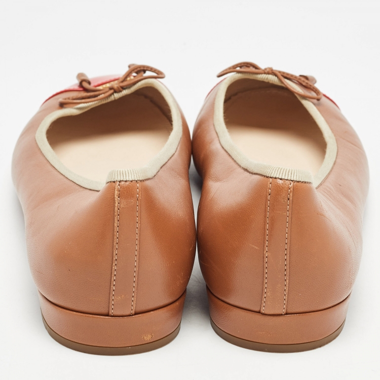 Pre Owned Prada Brown/Red Leather and Patent Cap Toe Bow Ballet Flats Size 42