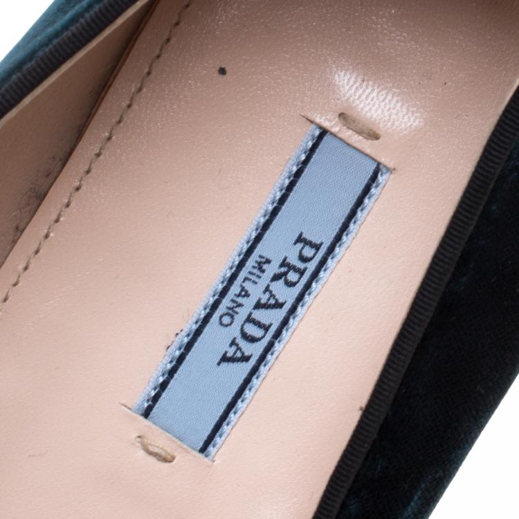 Pre Owned Prada Green Velvet Monkey Embroidered Smoking Slippers Size 39