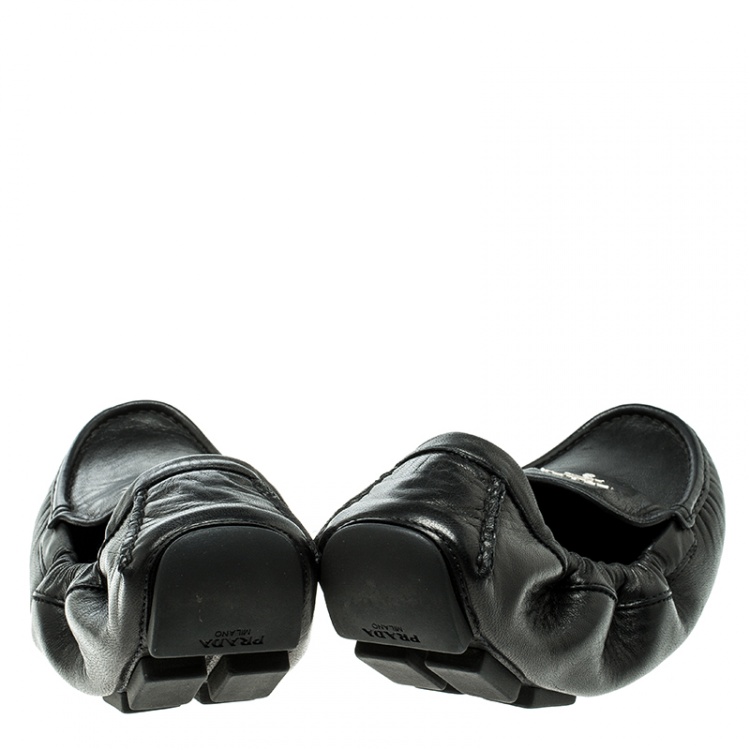 Pre Owned Prada Black Leather Scrunch Loafers Size 39.5