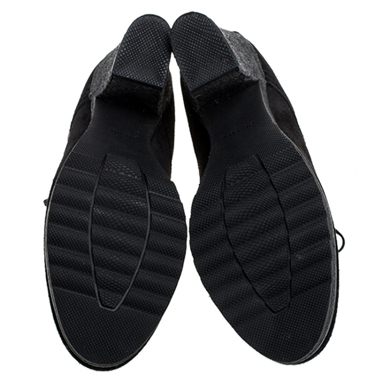 مملوكة مسبقًا Prada Black Suede Block Heel Lace Up Ankle Boots Size 38.5