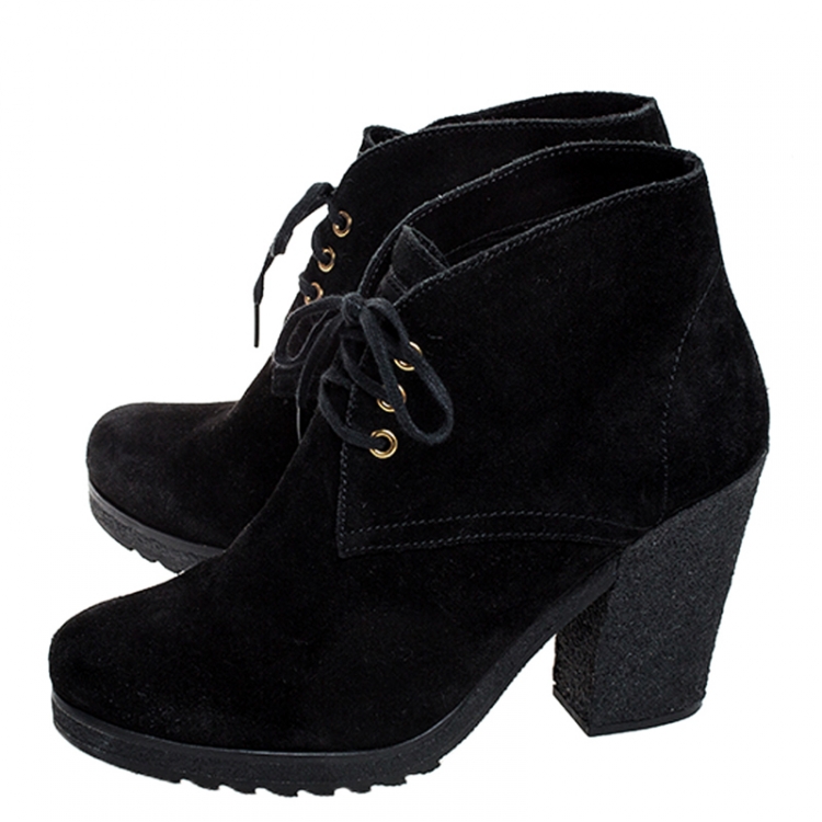 مملوكة مسبقًا Prada Black Suede Block Heel Lace Up Ankle Boots Size 38.5