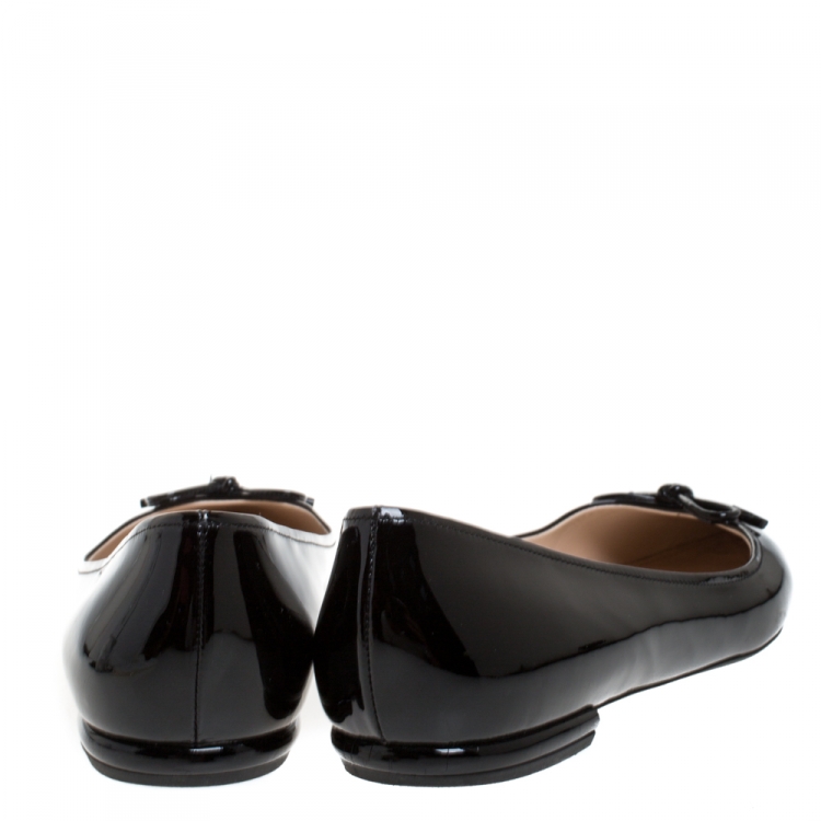 black patent leather flats pointed