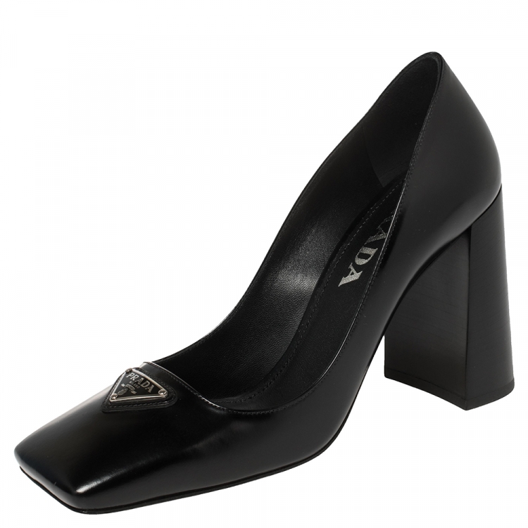 luxury-women-prada-used-shoes-