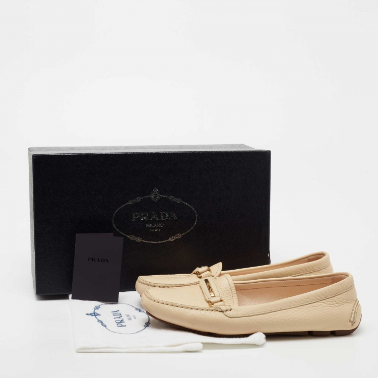 Pre Owned Prada Cream Leather Bar Driver Slip on Loafers Size 37.5