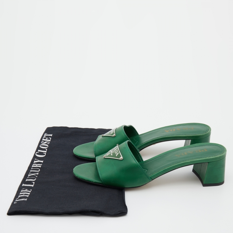 Pre Owned Prada Green Leather Triangle Logo Open Toe Slide Sandals Size 39