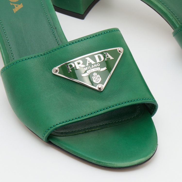 Pre Owned Prada Green Leather Triangle Logo Open Toe Slide Sandals Size 39