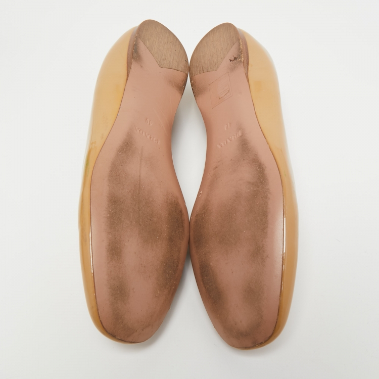 Pre Owned Prada Beige Patent Leather Ballet Flats Size 40