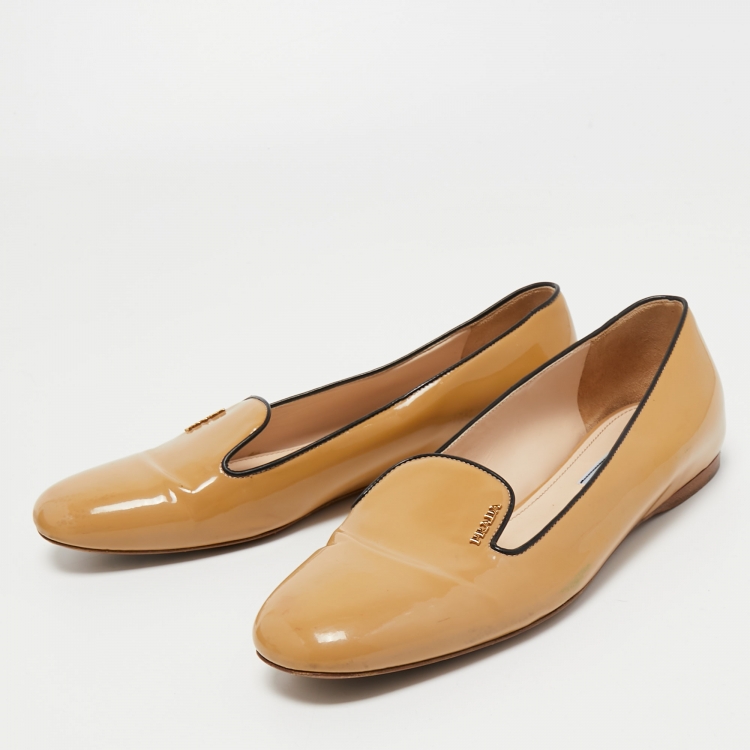 Pre Owned Prada Beige Patent Leather Ballet Flats Size 40