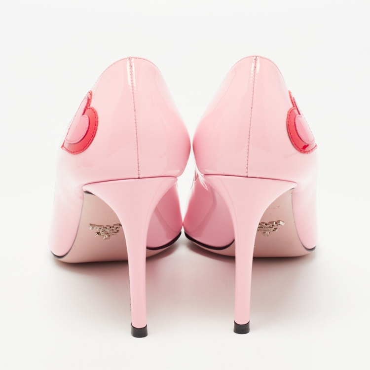Pre Owned Prada Pink Patent Leather Heart Patch Pumps Size 40.5