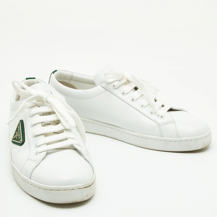 مملوكة مسبقًا Prada White/Green Leather Lace Up Low Top Sneakers Size 39
