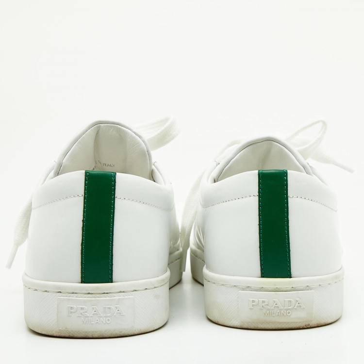 مملوكة مسبقًا Prada White/Green Leather Lace Up Low Top Sneakers Size 39