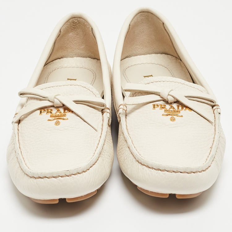 Pre Owned Prada Cream Leather Bow Slip On Loafers Size 36