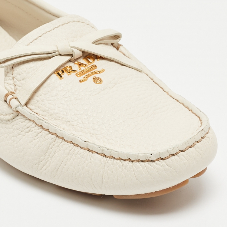 Pre Owned Prada Cream Leather Bow Slip On Loafers Size 36