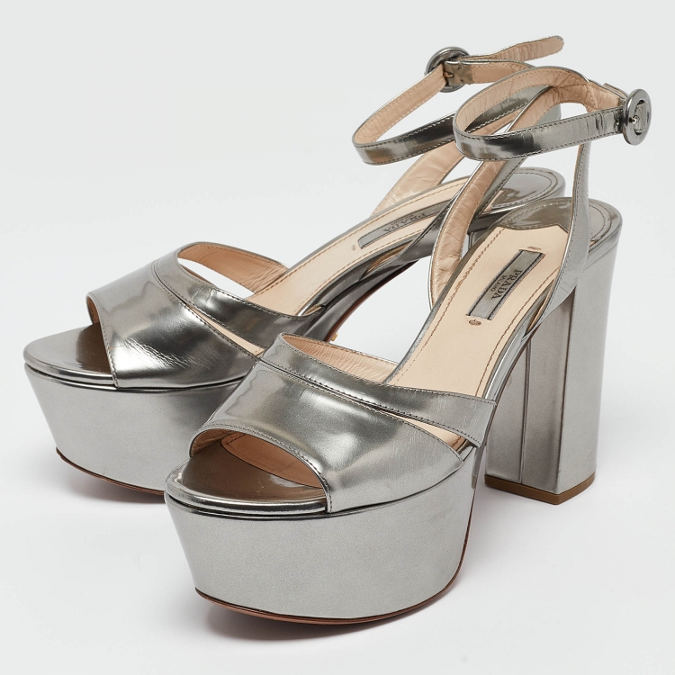 Pre Owned Prada Silver Patent Leather Ankle Strap Platform Sandals Size 39 