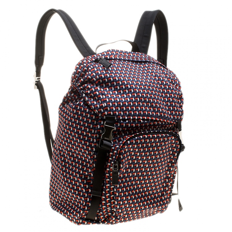 Pre Owned حقيبة ظهر برادا نايلون تيسوتو فيلا أوكتاغون متعددة الألوان