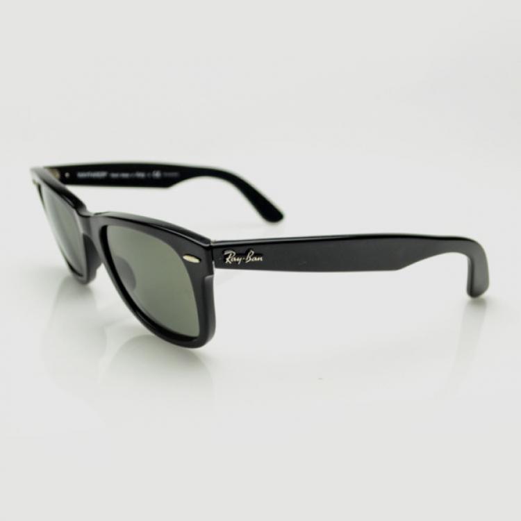 Pre Owned Ray-Ban Black Polarized Unisex Wayfarers