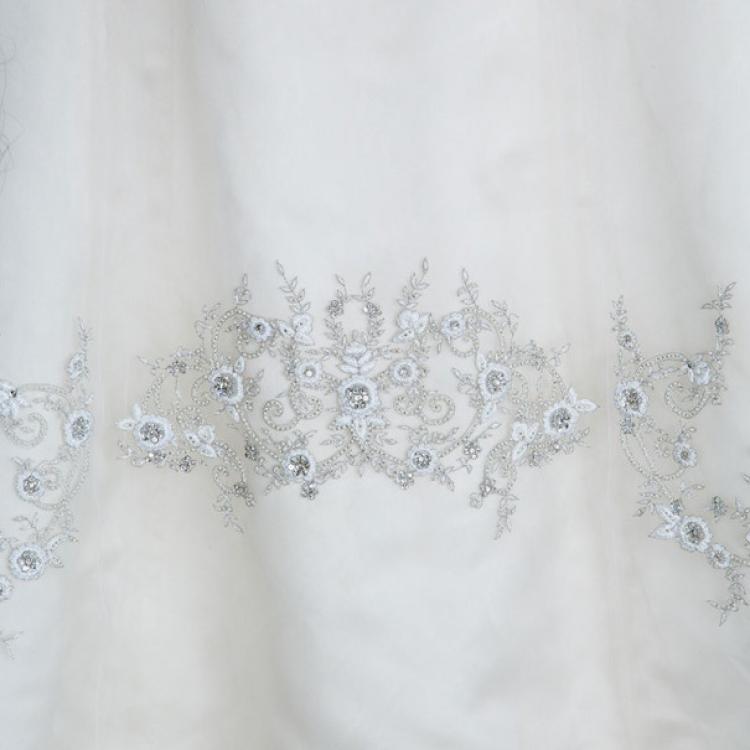 Pre Owned Reem Acra Gown Like No Other Wedding Dress M