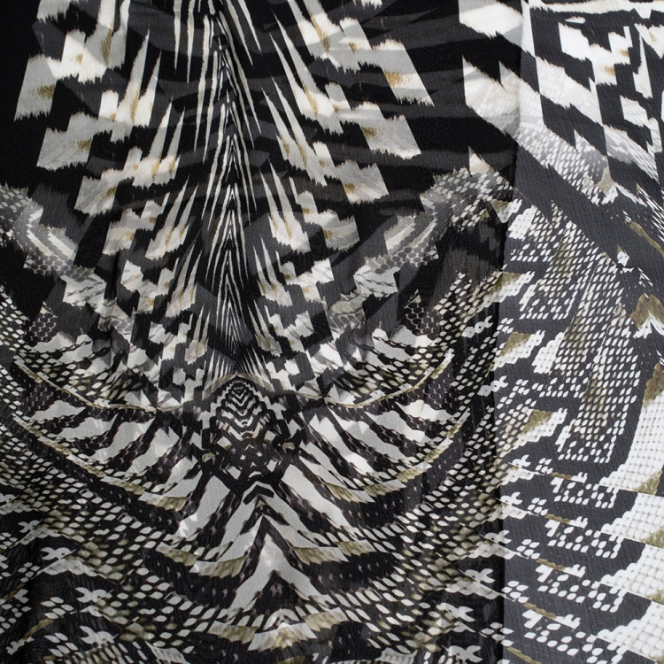 Pre Owned Roberto Cavalli Black & White Snakeskin Print Silk Scarf  