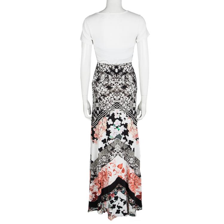 Pre Owned Roberto Cavalli Black Floral Printed Elasticized Waist Maxi Skirt S
